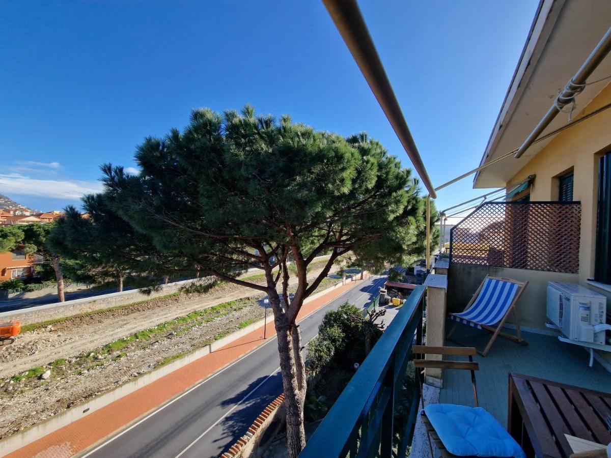 Ferienwohnung 650 Metri Dal Mare - Wifi - Terrazzo - Piscina - A/C Pietra Ligure Exterior foto